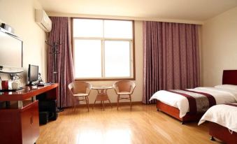 Baiyunlou Hotel (Huangshan Qingxi Road)