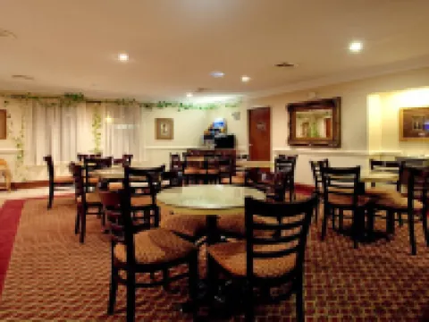 Quality Inn & Suites Clemmons I-40 Hotels in Forsyth County