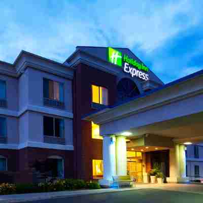 Triple Play Resort Hotel & Suites Hotel Exterior