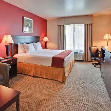 Holiday Inn Express & Suites HOLLYWOOD WALK OF FAME by IHG Отели рядом с достопримечательностью «Улица Сансет-стрип»