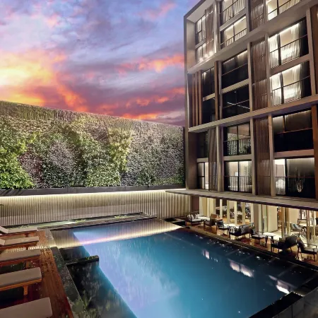 Arcadia Suites Bangkok Отели рядом с достопримечательностью «Станция надземного метро Phloen Chit»
