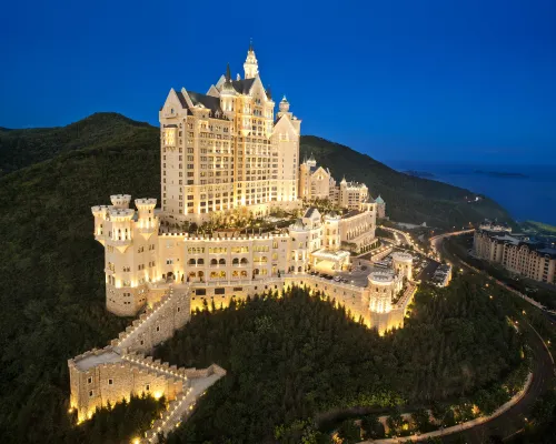 the Castle Hotel, A Luxury Collection Hotel Hotels near Senmao Building