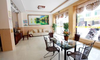 Debao Shengxu Business Express Hotel