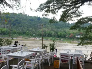 Mekong Riverside Restaurant