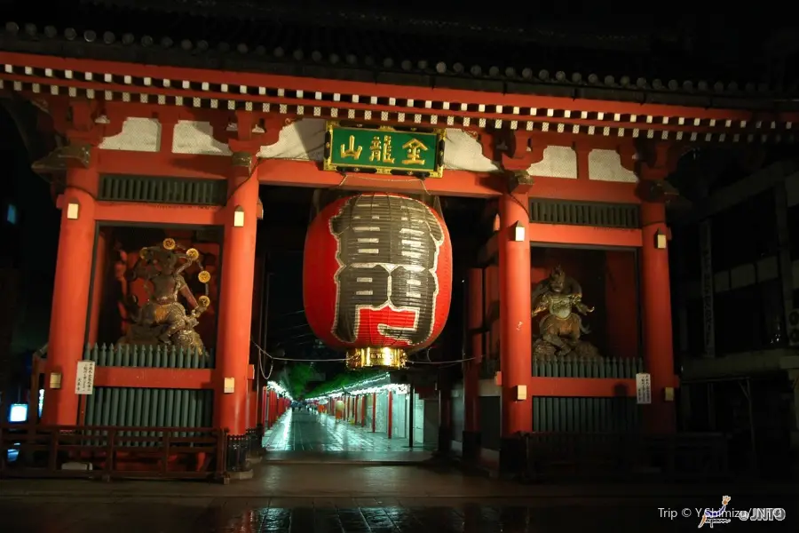 Kaminarimon Gate