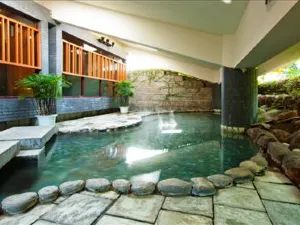 푸루둥하이(복여동해) 온천