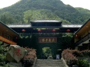 장룡백포(장룽바이푸)