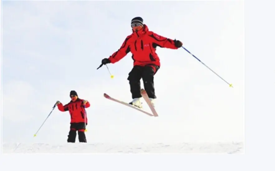 鳴翠湖滑雪場