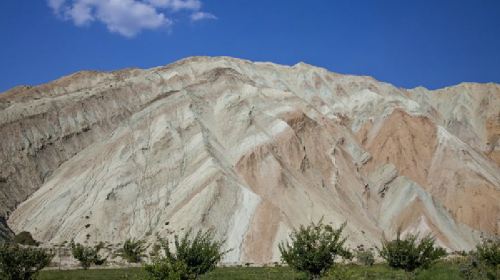 Ashgang Colorful Peaks Scenic Area in Guide National Geological Park