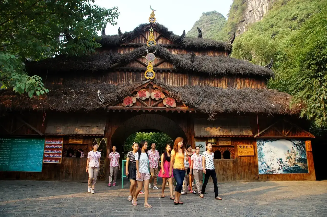 圖騰古道景區附近的飯店
