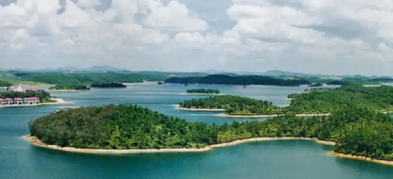 โรงแรมในเหอผู่