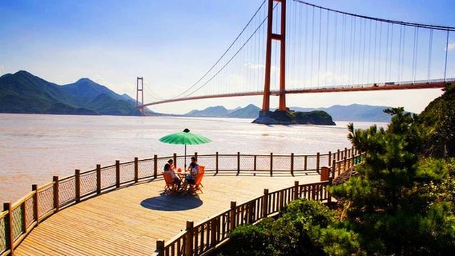 Cezidao Yueliangwan Sceneic Area