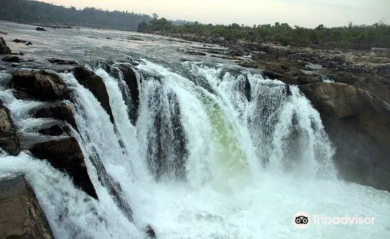 Dhuandhar Waterfall