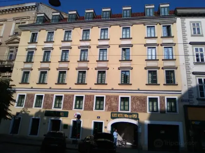 Suite Hotel 900 m Zur Oper Hotell i Gemeindebezirk Wieden
