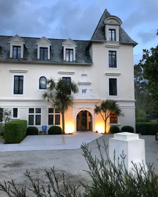 Hotel de France Các khách sạn ở Carantec