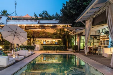 Las Casas B&B Boutique Hotel, Spa & Restaurante Cuernavaca Отели рядом с достопримечательностью «Casa mejia»