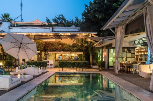 ลาส กาซาส เบดแอนด์เบรกฟาสต์ โรงแรม สปา และ ร้านอาหาร