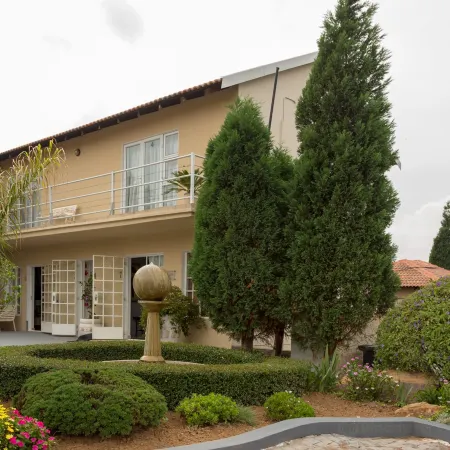 Bri-Shel Manor B&B