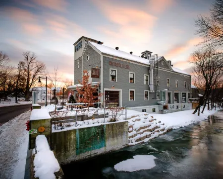 Auberge Sutton Brouerie Hotels in Sutton