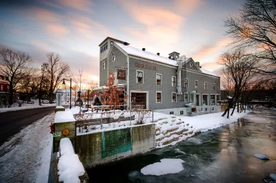 Auberge Sutton Brouerie Hotels in Cowansville