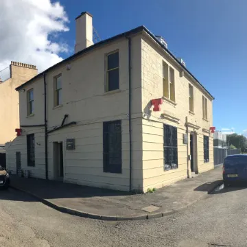 Douglas Hotel