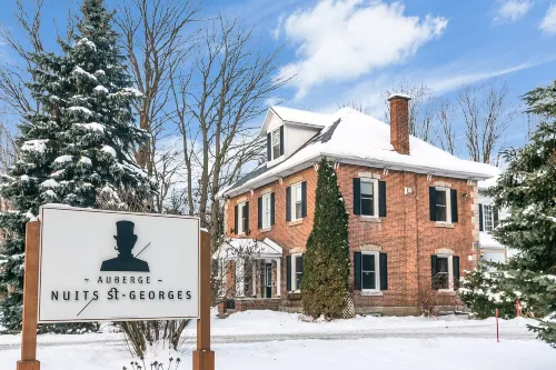 Auberge Nuits de St-Georges Hotels in Bromont