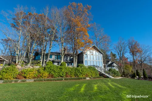 Inn at Crestwood