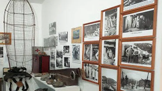Hedley Museum & Tourist Booth