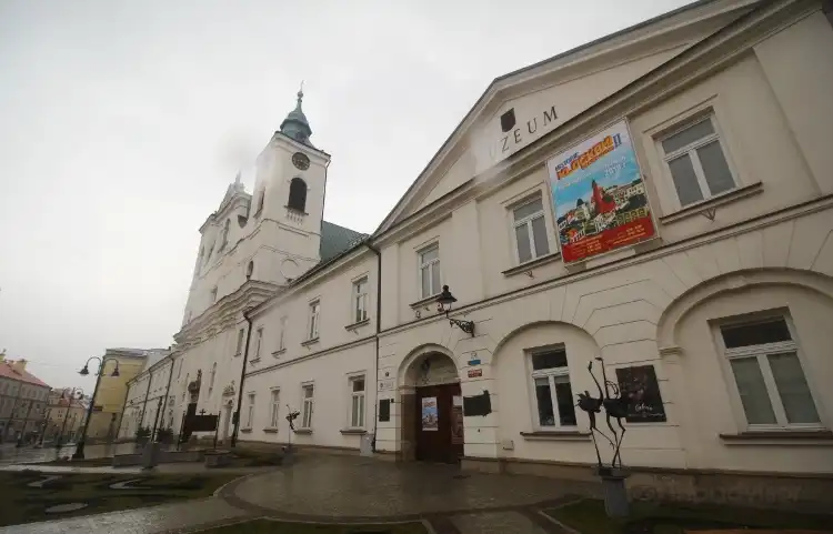 Hotels near Regional Museum in Rzeszow