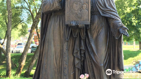 Monument to Prince Peter and Princess Fevronia Murom