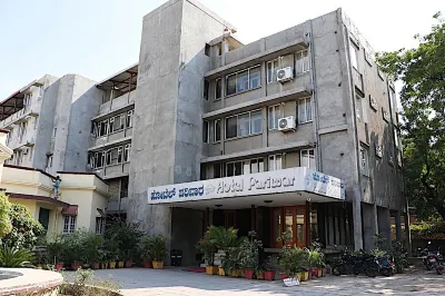 Hotel Pariwar