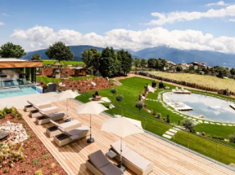 Sonnenberg Panorama Dolomites Wellbeing