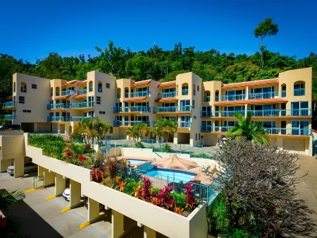 Shingley Beach Resort Whitsundays Отели в г. Кэннонвейл