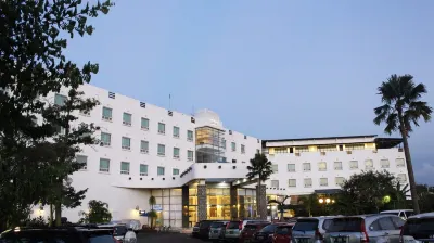 호리손 포비스 찔레곤 Toko Bu Sri 주변 호텔
