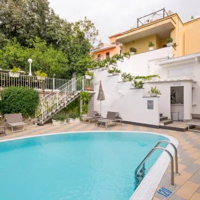 Hotel Capri Hotels near Sorrento Lingue