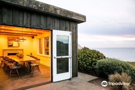 ทิมเบอร์โคฟรีสอร์ท