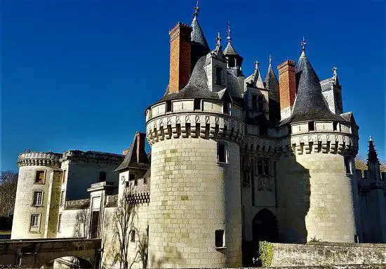 Hotels in Dissay