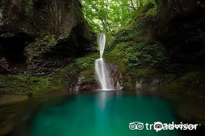 Oshiraji Falls