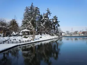 Yonezawa Castle Ruins / Matsugasaki Park