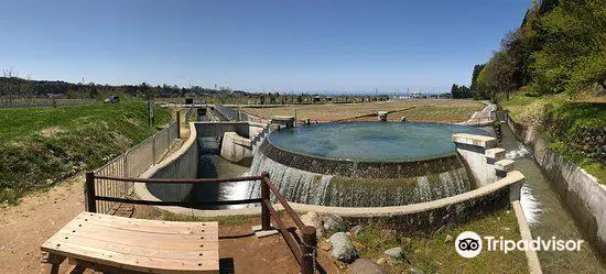 Higashiyama cylindrical water diversion tank