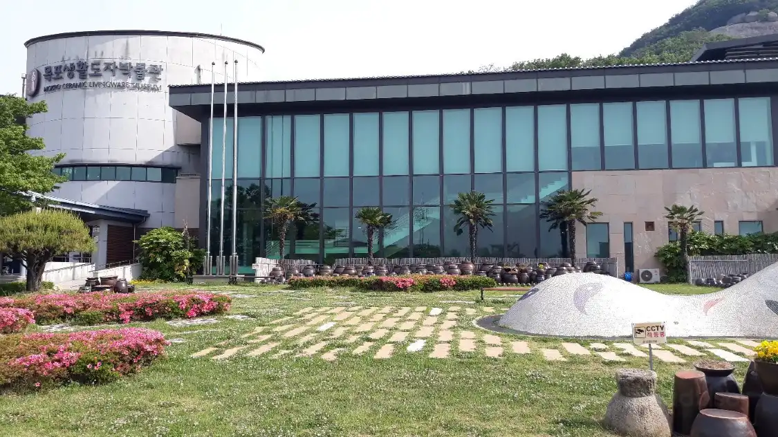 Hotels near Mokpo Ceramic Livingware Museum