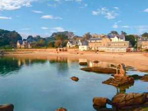 Logis Hôtel Saint-Guirec et de la Plage