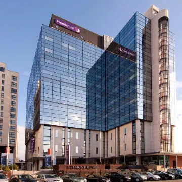Premier Inn Cardiff City Centre (Queen Street)