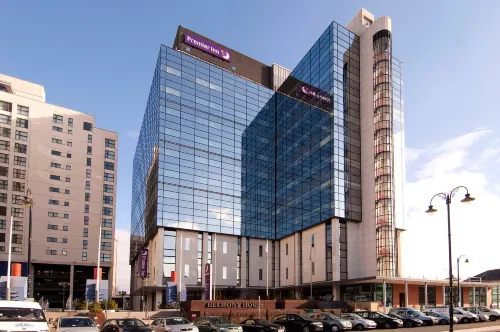 Premier Inn Cardiff City Centre (Queen Street) Hotels in Adamsdown