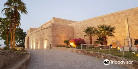 未完成的方尖碑