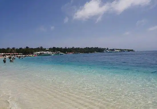 Hotels near Plaza Mayor de Catia La Mar