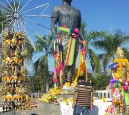 Pho Khun Pha Mueang Memorial