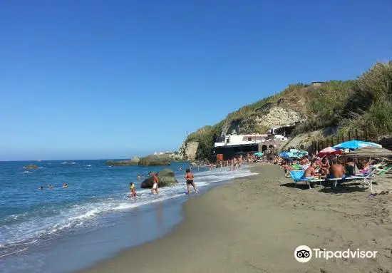 Spiaggia di Cava dell'Isola