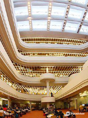 Bibliothèque Publique de Toronto - La Bibliothèque de Référence à Toronto