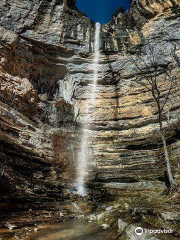 Hemmed-In Hollow Falls